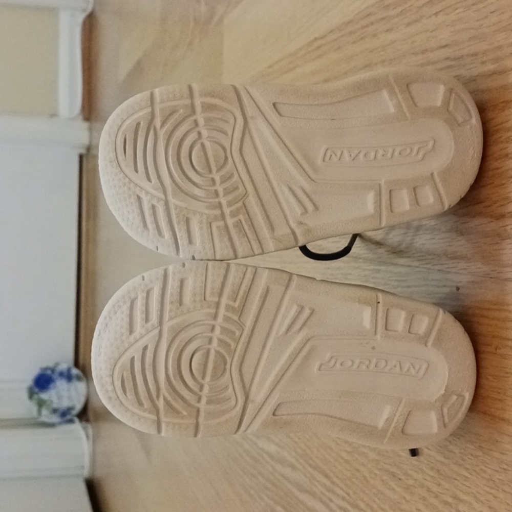 Jordan Aurora shoes size 5C Unisex - Picture 6 of 7